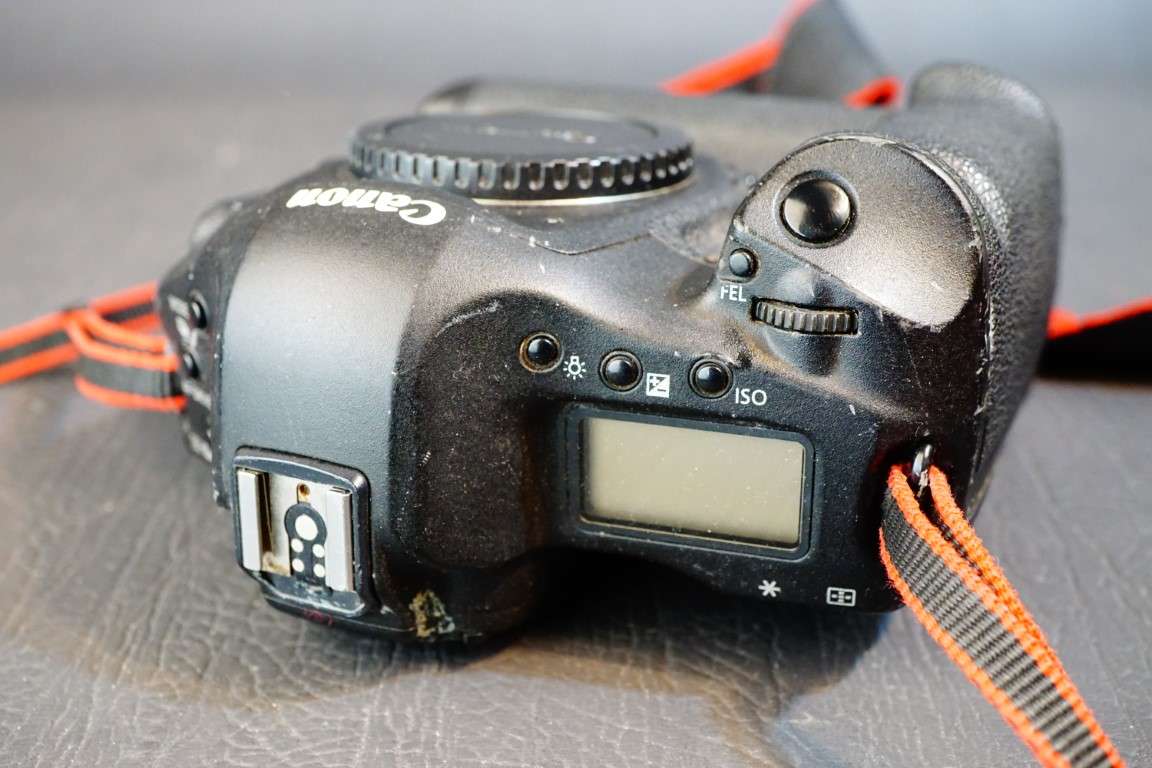 Canon EOS 1D Mark III 10.1MP Digital SLR Camera Body Full Frame Sensor **Great Condition**