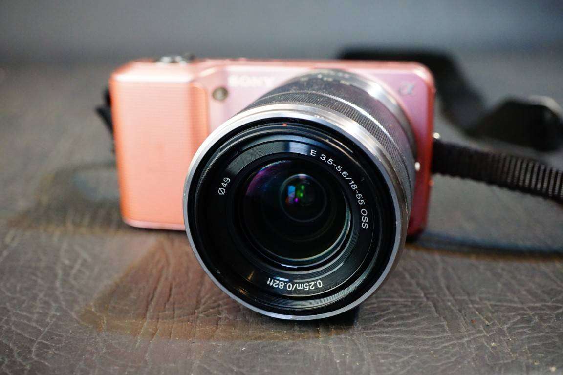 Sony Alpha NEX-3N 16.1MP Mirrorless Digital Camera with Sony 18-55mm Lens **Goodish Condition**