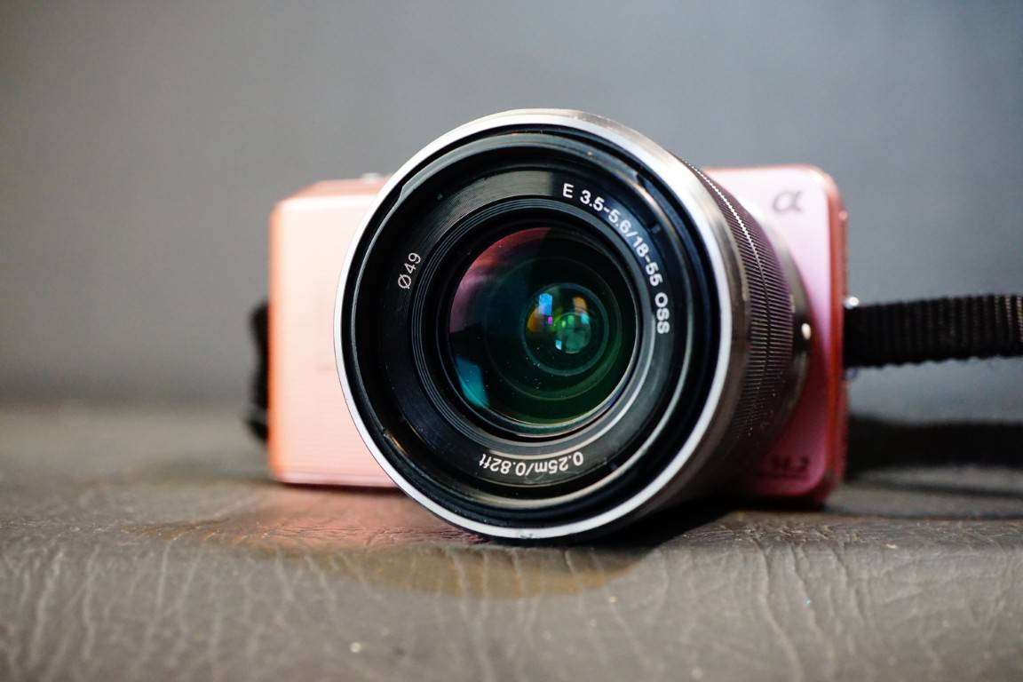 Sony Alpha NEX-3N 16.1MP Mirrorless Digital Camera with Sony 18-55mm Lens **Goodish Condition**