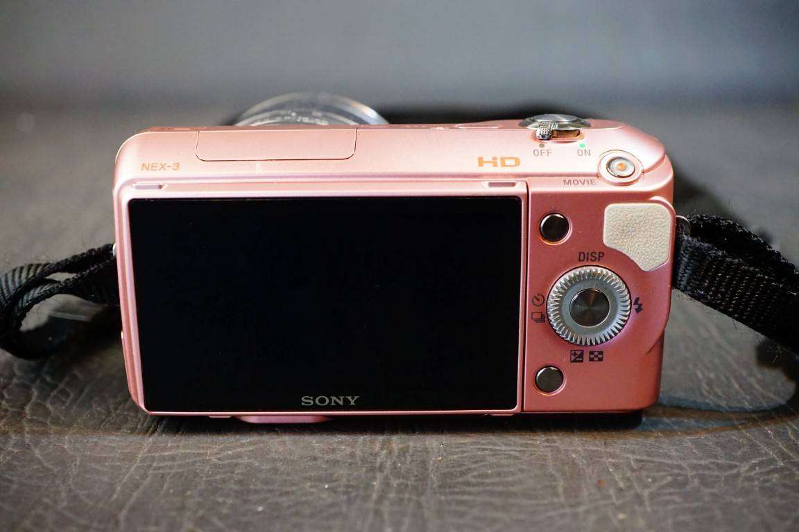 Sony Alpha NEX-3N 16.1MP Mirrorless Digital Camera with Sony 18-55mm Lens **Goodish Condition**