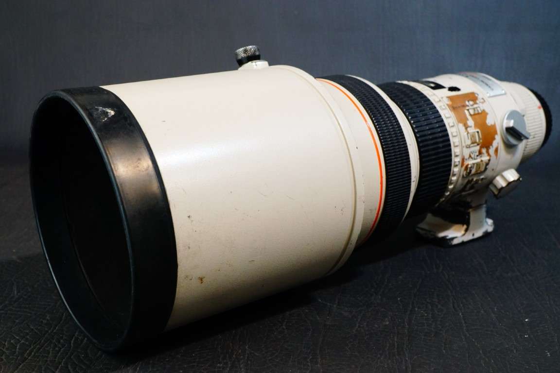 Canon EF 300mm f2.8 L Series Ultrasonic Lens in Canon AF Mount   **Good Condition, Well Used**