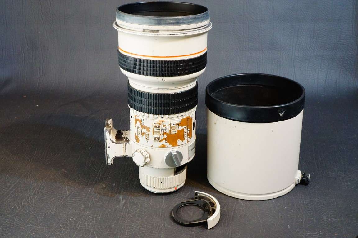 Canon EF 300mm f2.8 L Series Ultrasonic Lens in Canon AF Mount   **Good Condition, Well Used**