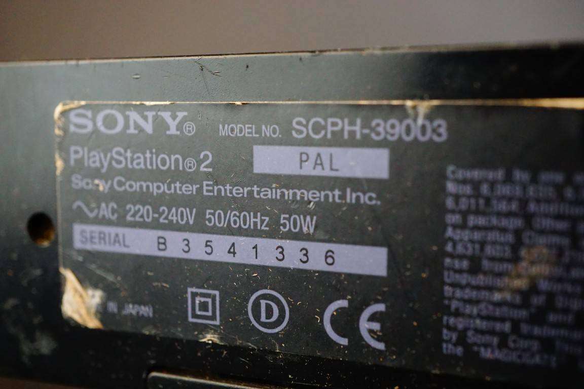 Sony Playstation 2 PS2 Phat Fat PAL-SCPH-39003 Console Only **Working but Dirty**