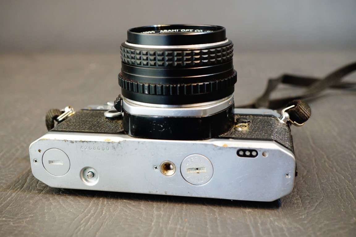 Asahi Pentax MX 35mm SLR Film Camera with Pentax 50mm F1.7 Lens  **Great Condition**