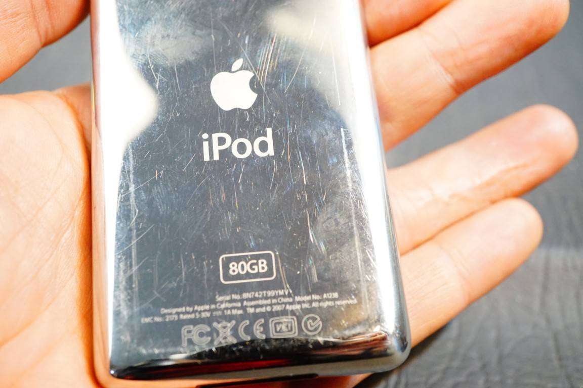 Apple iPod classic 6th Generation (80GB, Black) A1238 **Excellent Condition**