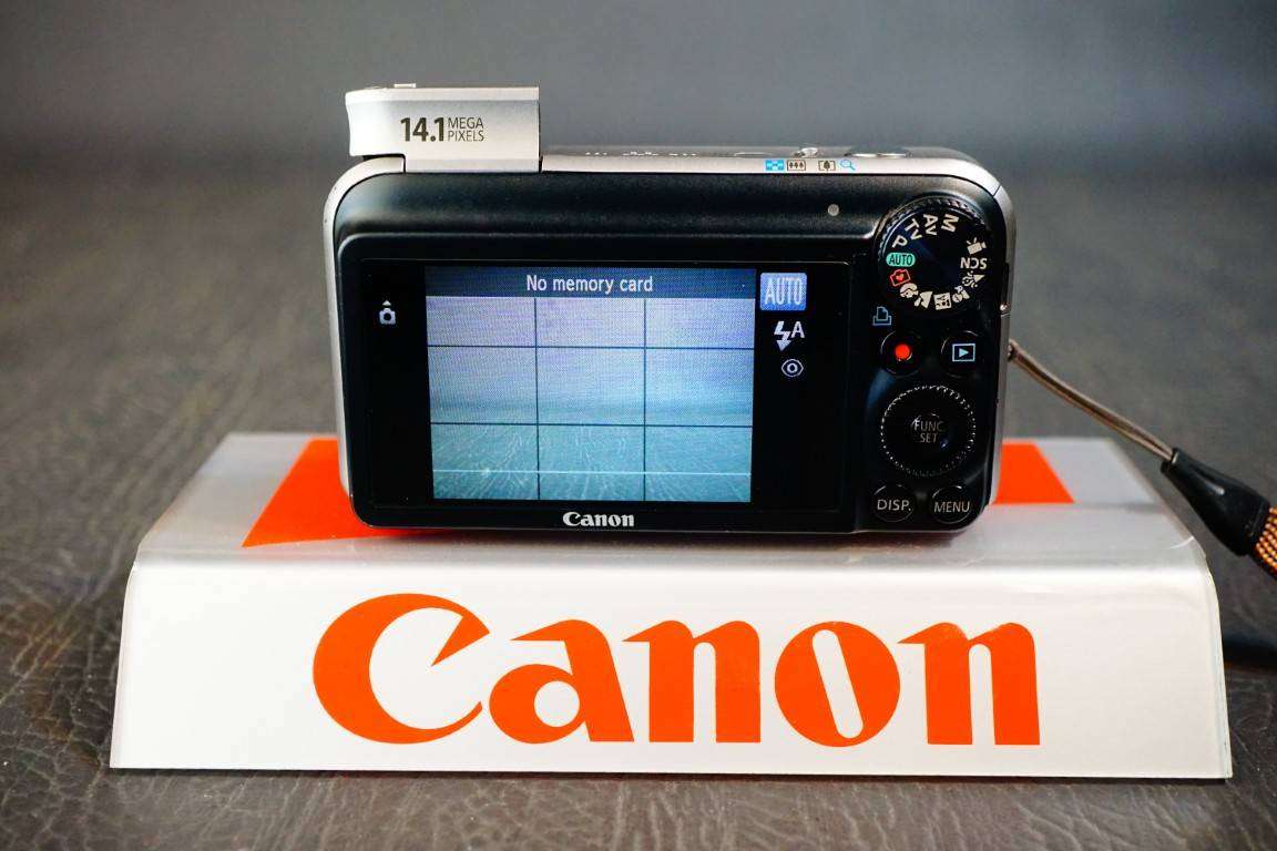 Canon PowerShot SX210 IS 14MP Compact Digital Camera with 14x Optical Zoom   **Good Condition**