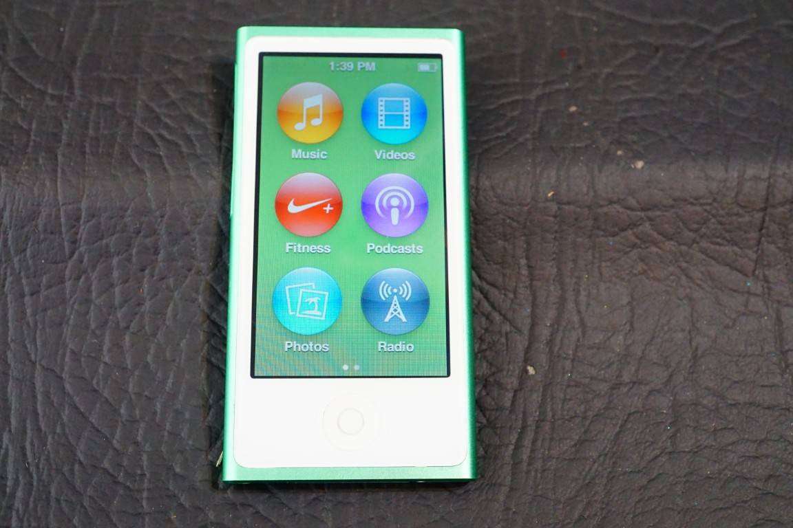 Apple iPod Nano 7th Generation 16GB Green Model MD478LL/A **Excellent Condition**