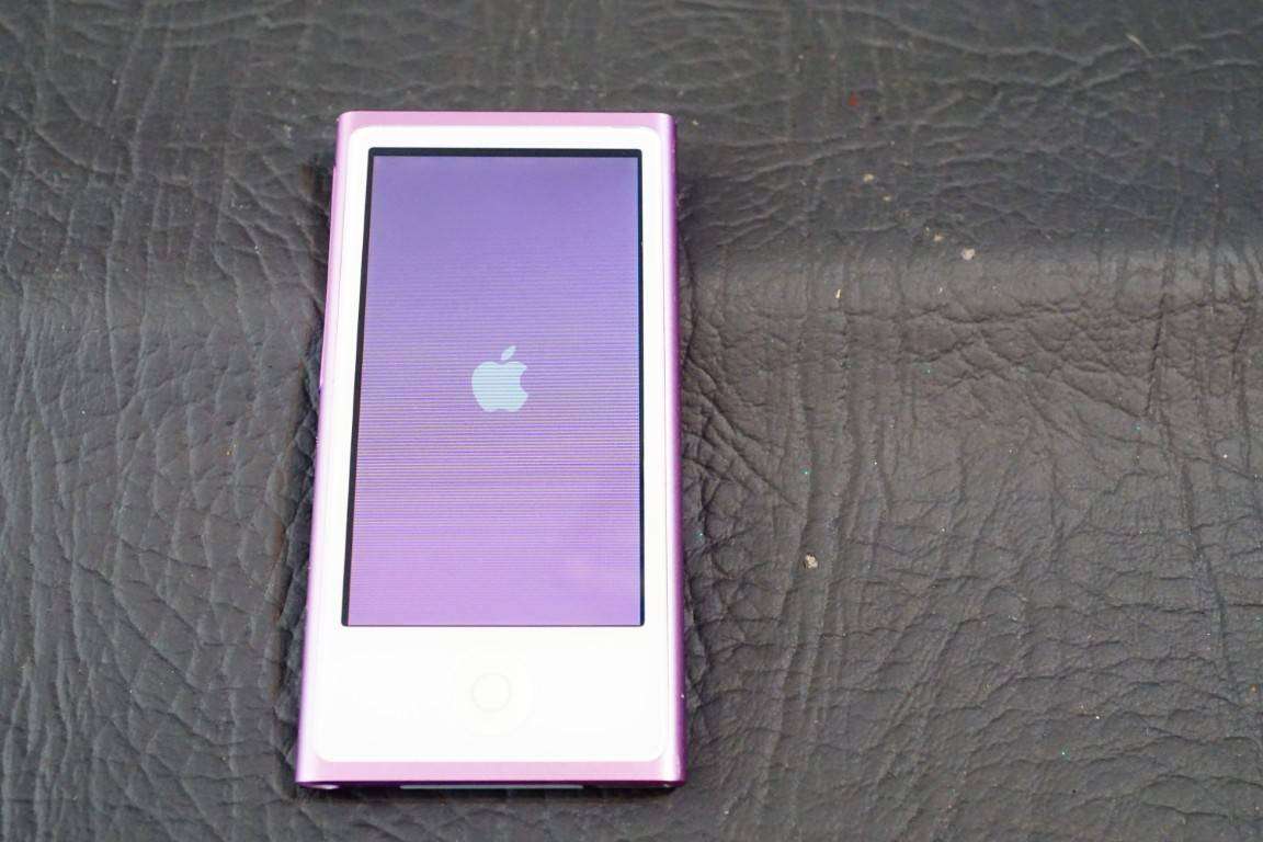 Apple iPod Nano 7th Generation 16GB Purple Model A1446 **Excellent Condition**
