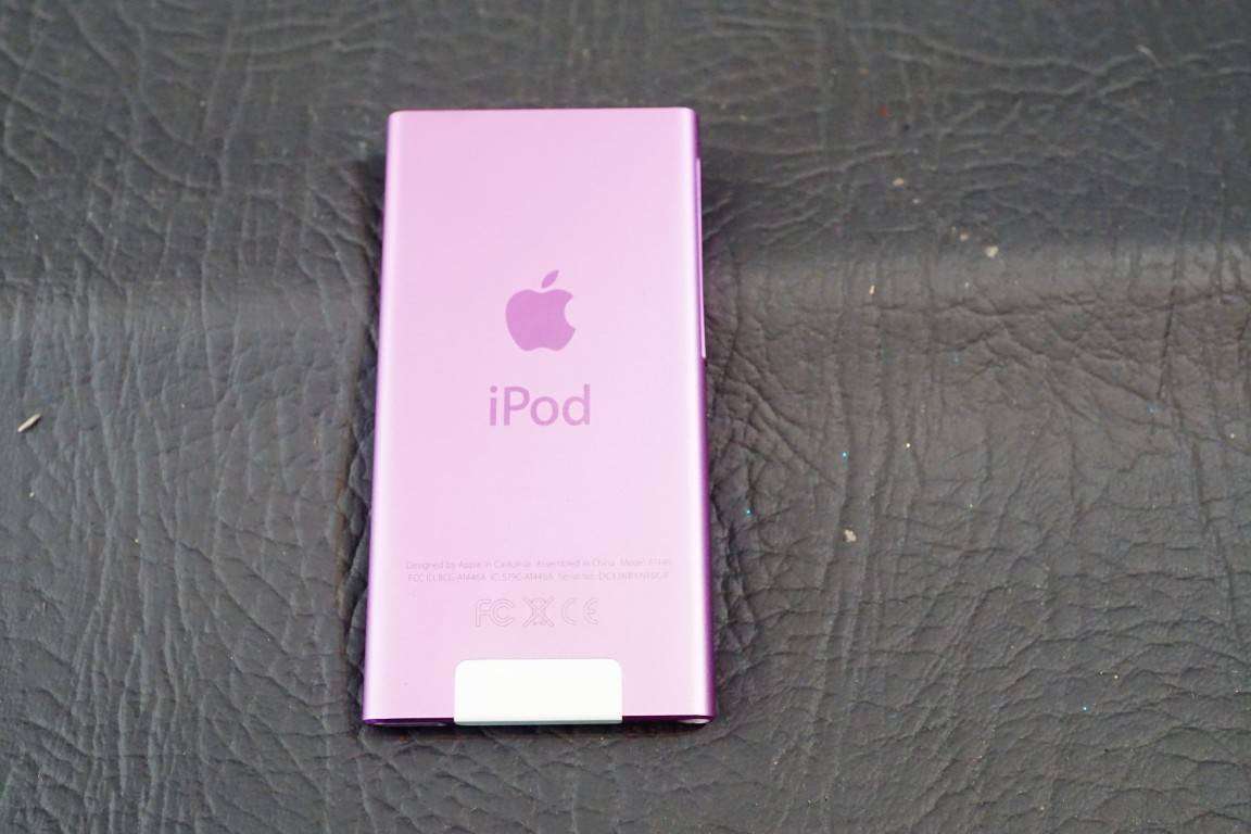 Apple iPod Nano 7th Generation 16GB Purple Model A1446 **Excellent Condition**