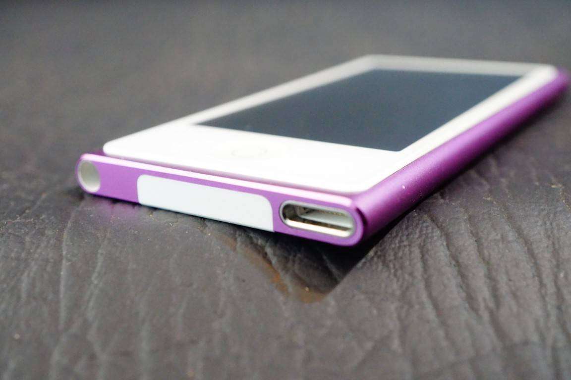 Apple iPod Nano 7th Generation 16GB Purple Model A1446 **Excellent Condition**