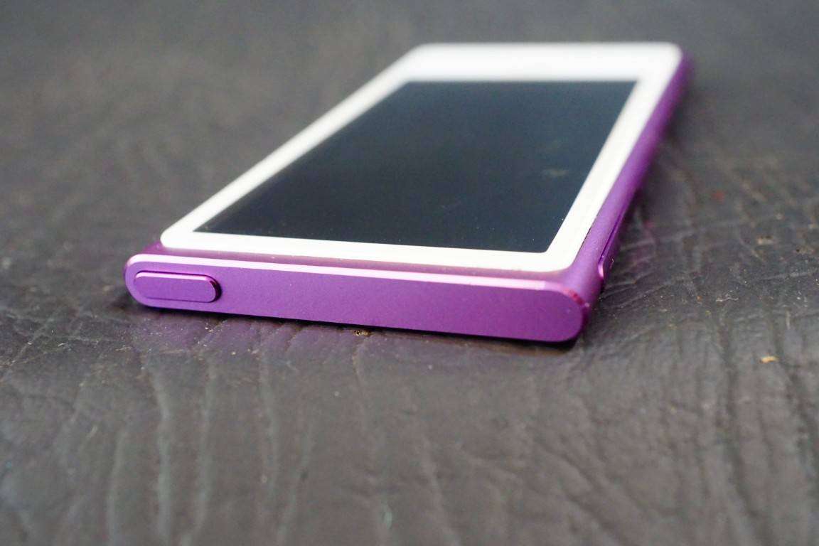 Apple iPod Nano 7th Generation 16GB Purple Model A1446 **Excellent Condition**