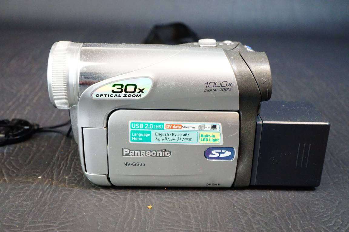 Panasonic NV-GS35 MiniDV Video Camcorder CCD Sensor with 30x Optical Zoom  **Great Condition**