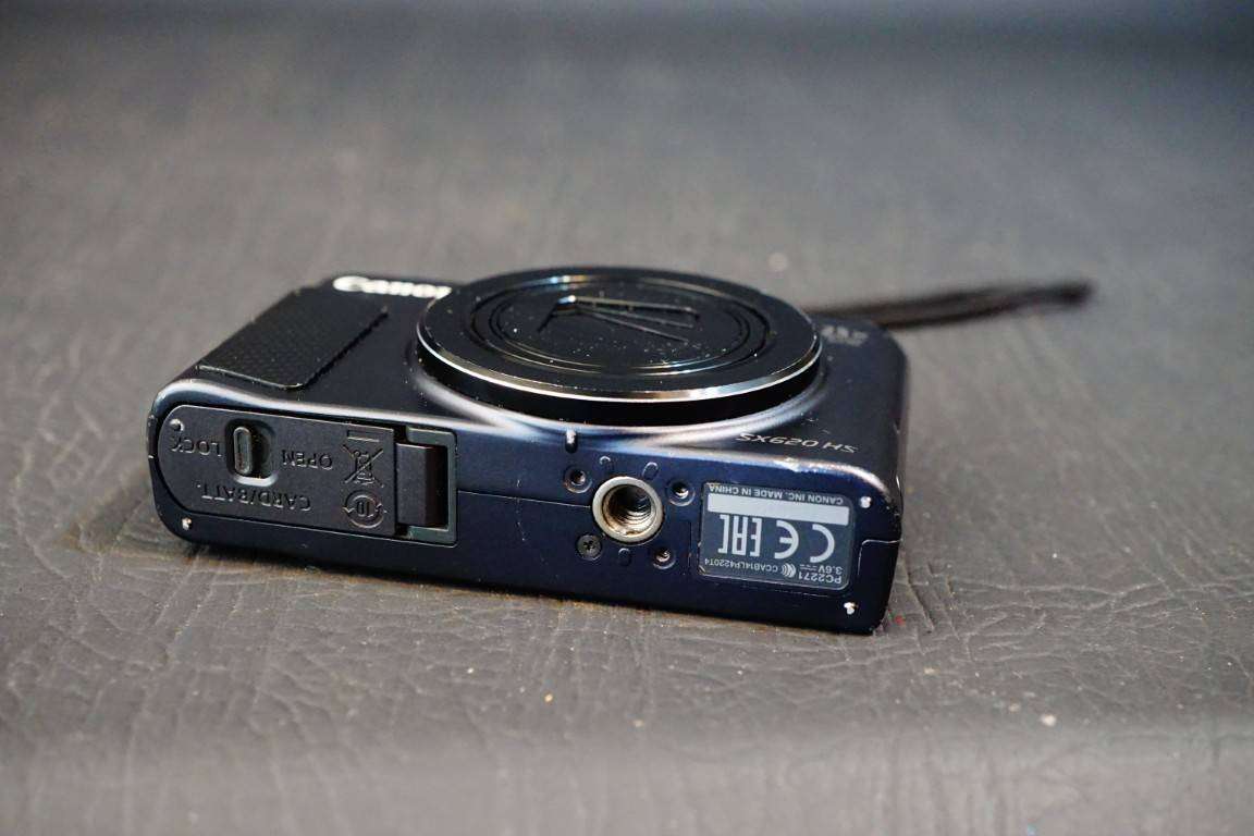 Canon PowerShot SX620 HS 20.2MP Digital Camera 25x Zoom **Well Used Condition**