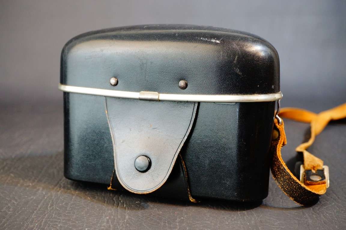 Zeiss Ikon Voigtlander Icarex 35 35mm Slr Camera with Carl Zeiss Tessar 50 F2.8 **Great Condition**