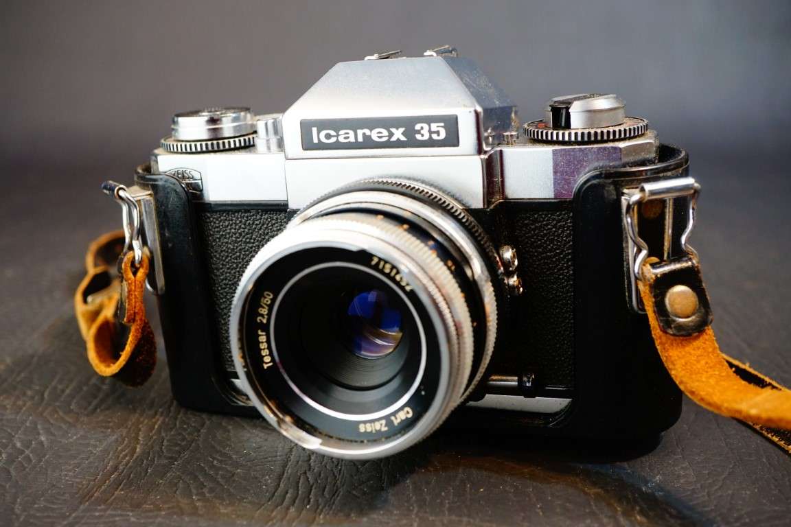 Zeiss Ikon Voigtlander Icarex 35 35mm Slr Camera with Carl Zeiss Tessar 50 F2.8 **Great Condition**