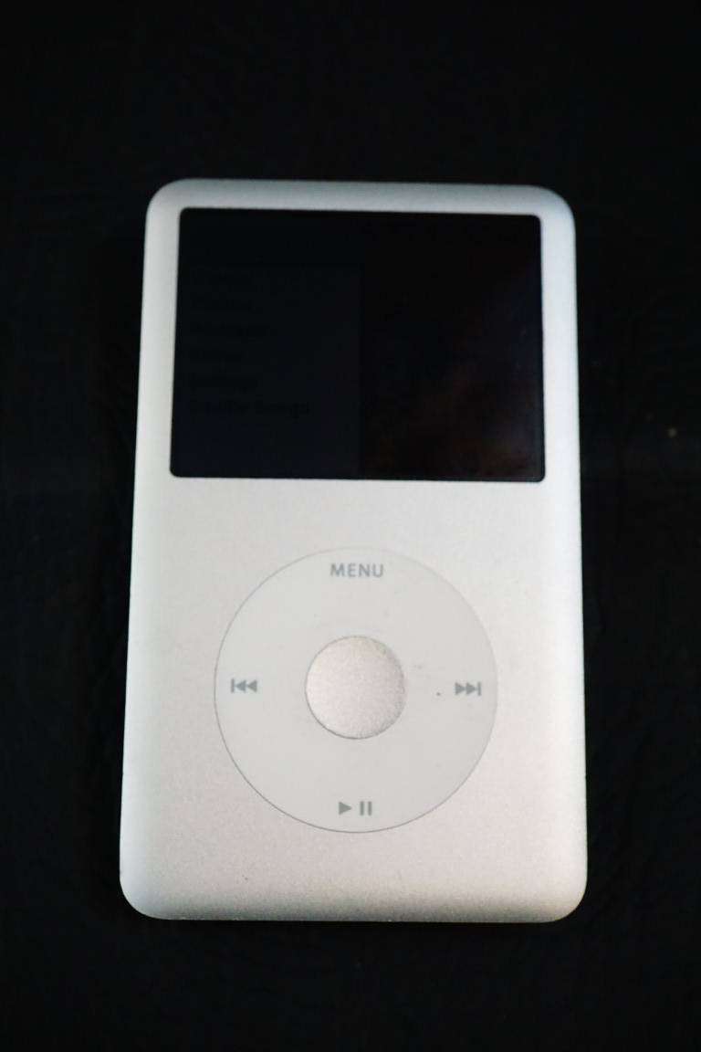 Apple iPod classic 6th Generation 80GB MB029ZP **Good Condition**