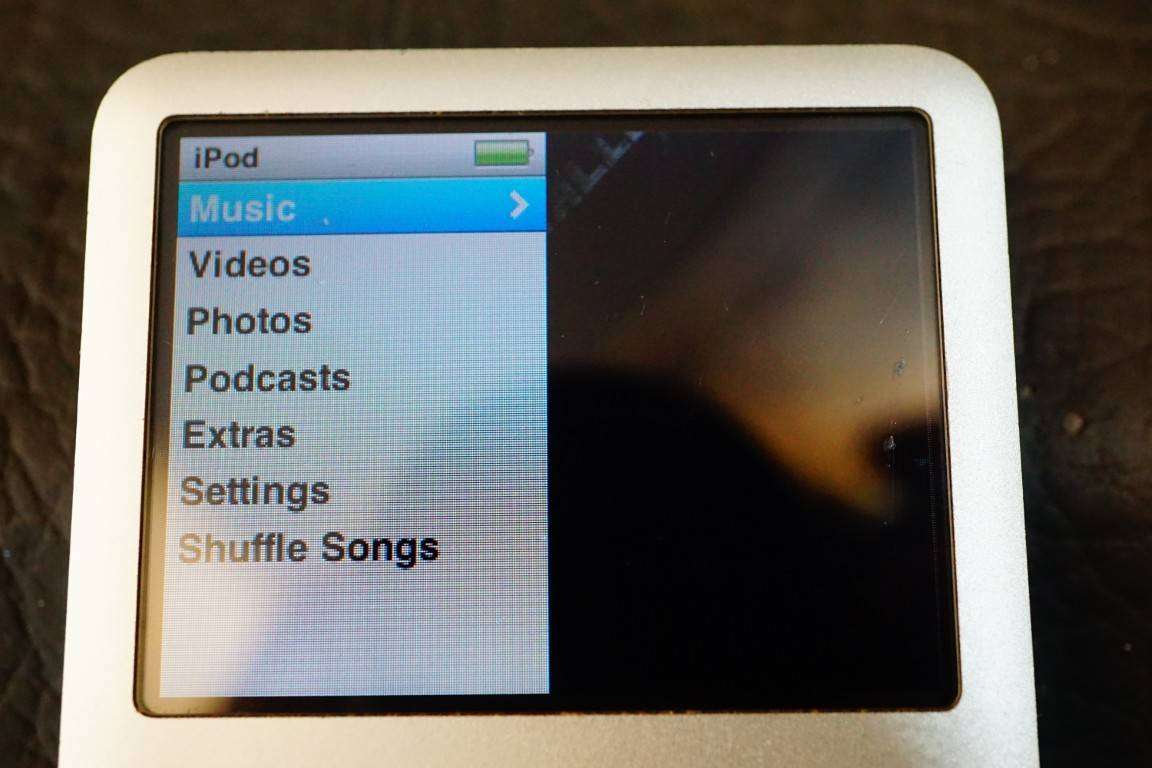 Apple iPod classic 6th Generation 80GB MB029ZP **Good Condition**