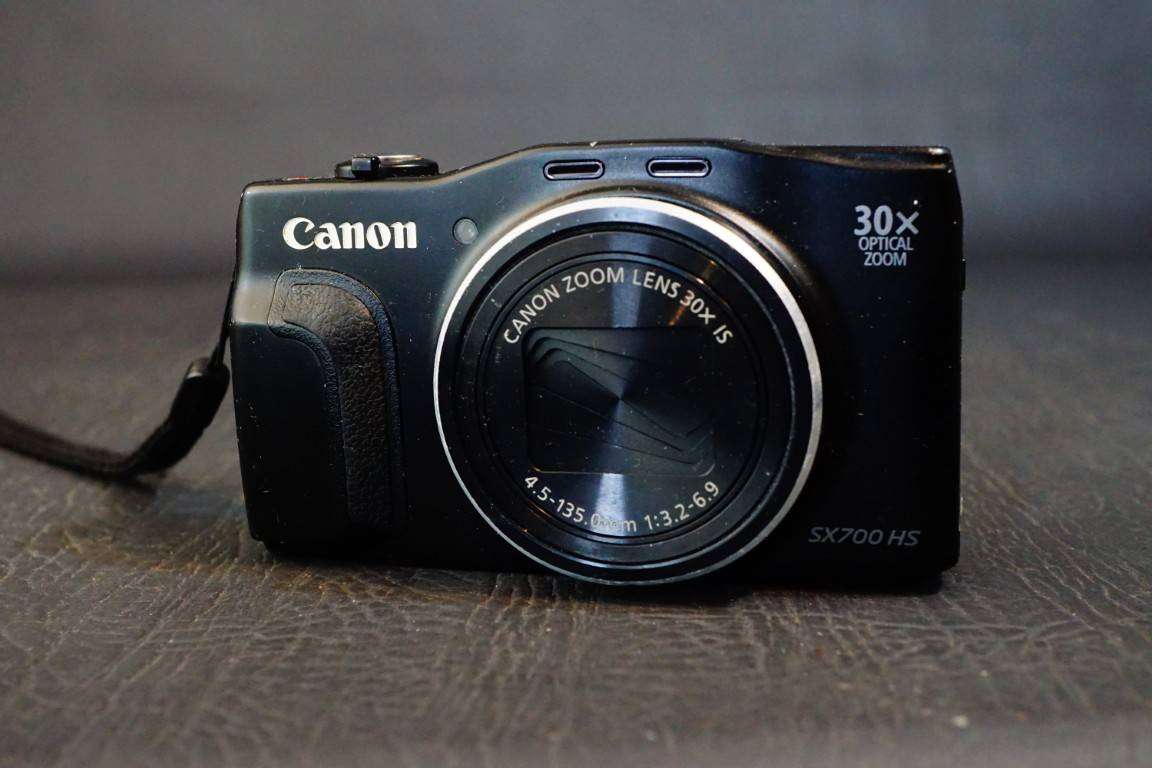 Canon Power Shot SX700 HS 16.1MP 30x Compact Digital Camera **Well Used Condition*