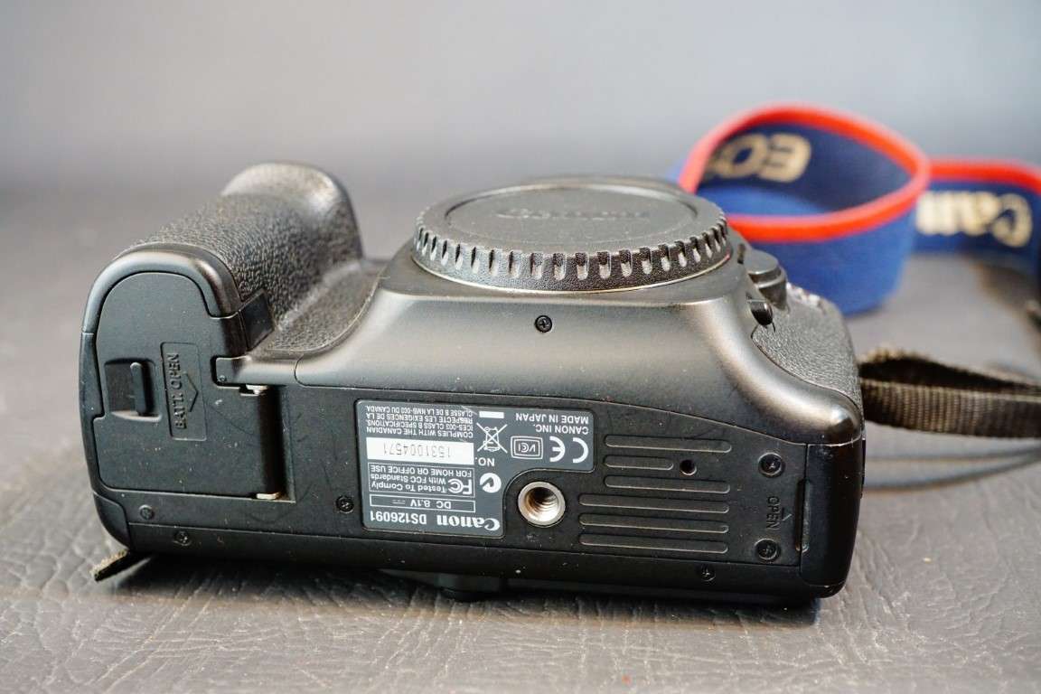 Canon EOS 5D Classic 12.8MP Digital SLR Camera Full Frame Sensor **Great Condition**