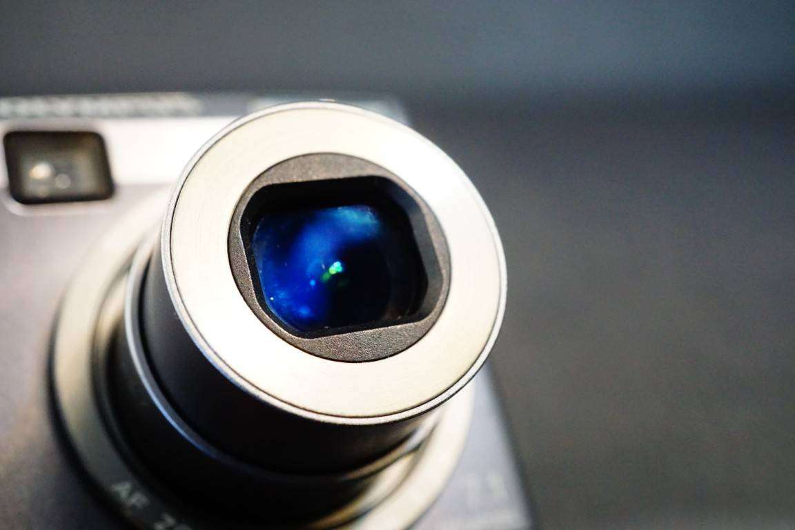 Olympus SP Series SP-320 7.1MP Digital Camera 3x Optical Zoom uses AA Batteries  **Good Condition**