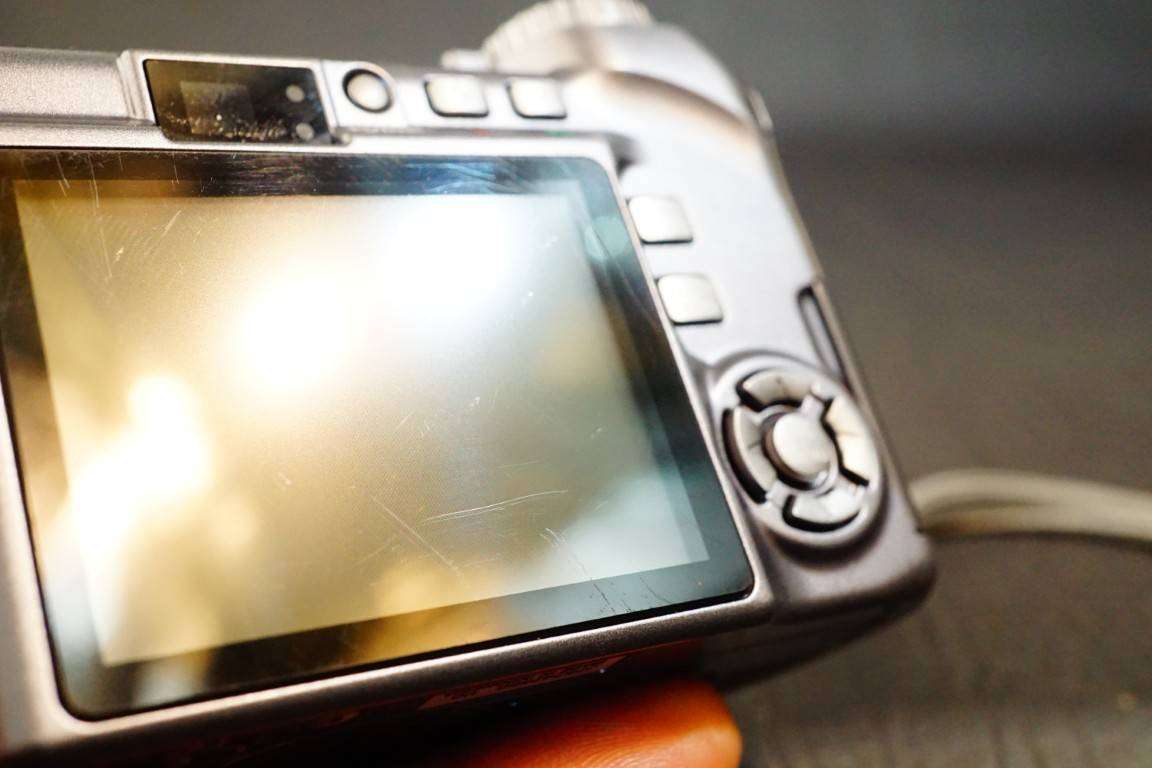 Olympus SP Series SP-320 7.1MP Digital Camera 3x Optical Zoom uses AA Batteries  **Good Condition**