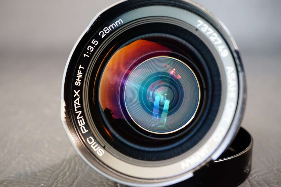 Pentax SMC Pentax Shift 28mm F3.5 Lens Pentax K Mount with Case **Excellent Condition**