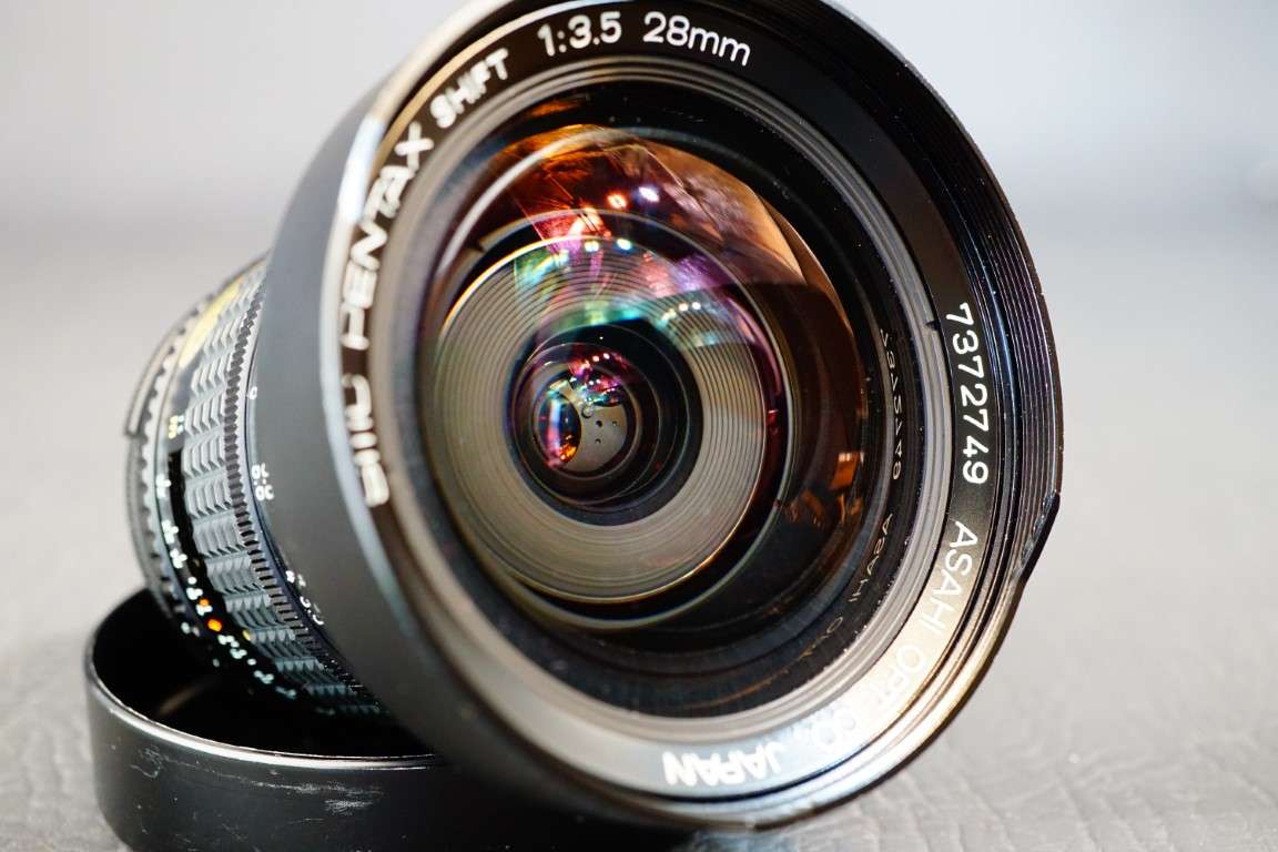 Pentax SMC Pentax Shift 28mm F3.5 Lens Pentax K Mount with Case **Excellent Condition**
