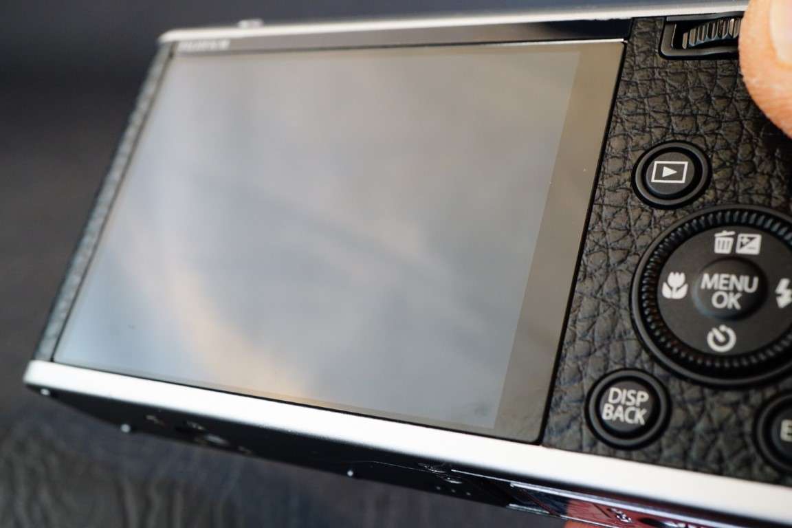 Fuji Fujifilm XF1 12.0MP Compact Digital Camera **Lens Control Error Spares or Repair**