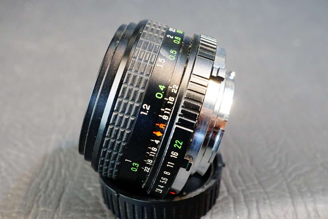 Elicar MC Auto 28mm F2.8 Lens in Minolta MD SR Mount  **Great Condition**