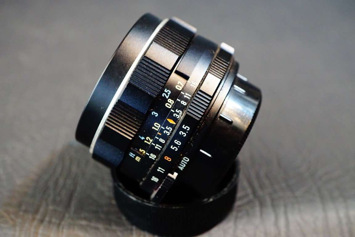 Asahi Super Multi Coated Takumar 35mm F3.5 Lens in M42 Screw Mount  **Great Condition**