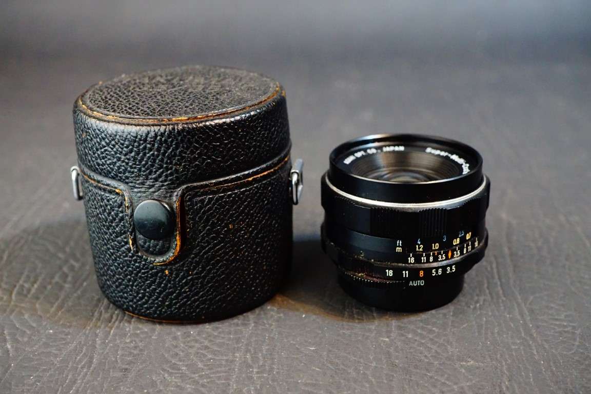 Asahi Super Multi Coated Takumar 35mm F3.5 Lens in M42 Screw Mount  **Great Condition**