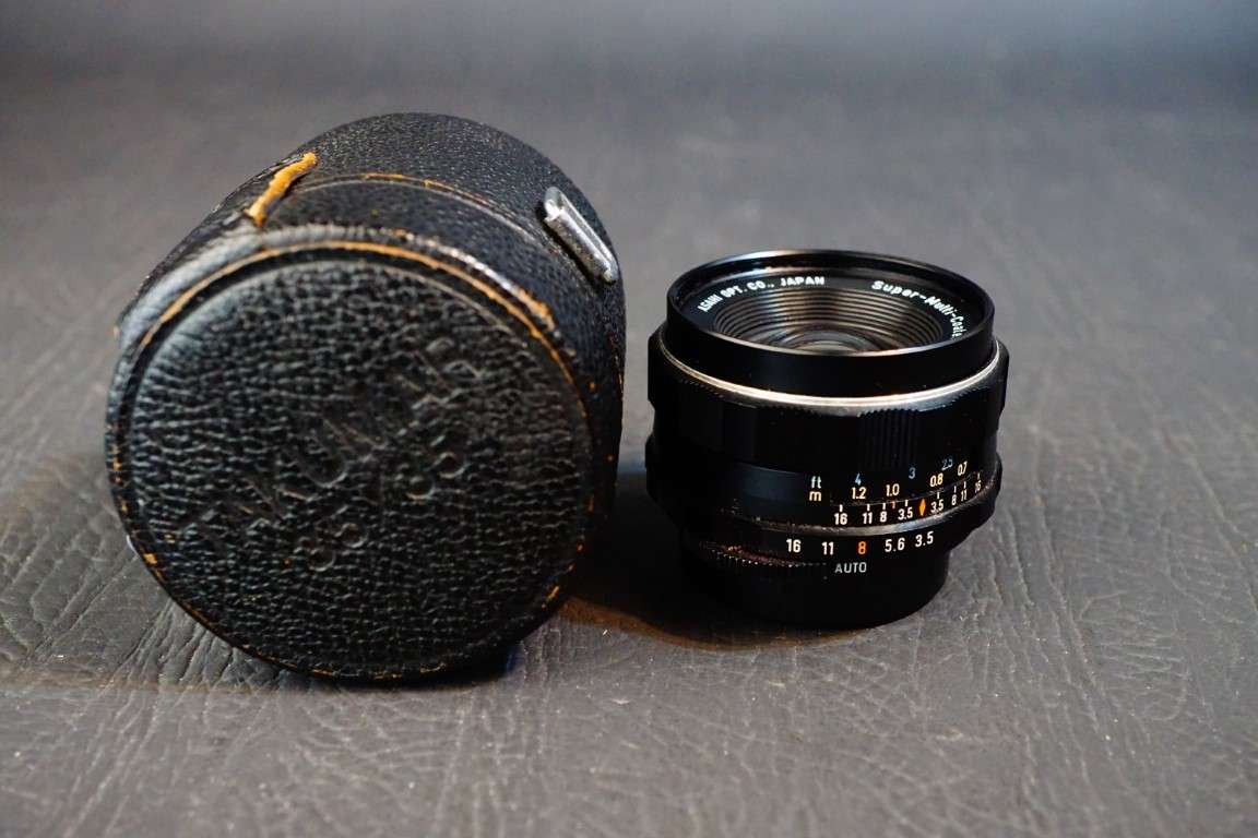 Asahi Super Multi Coated Takumar 35mm F3.5 Lens in M42 Screw Mount  **Great Condition**