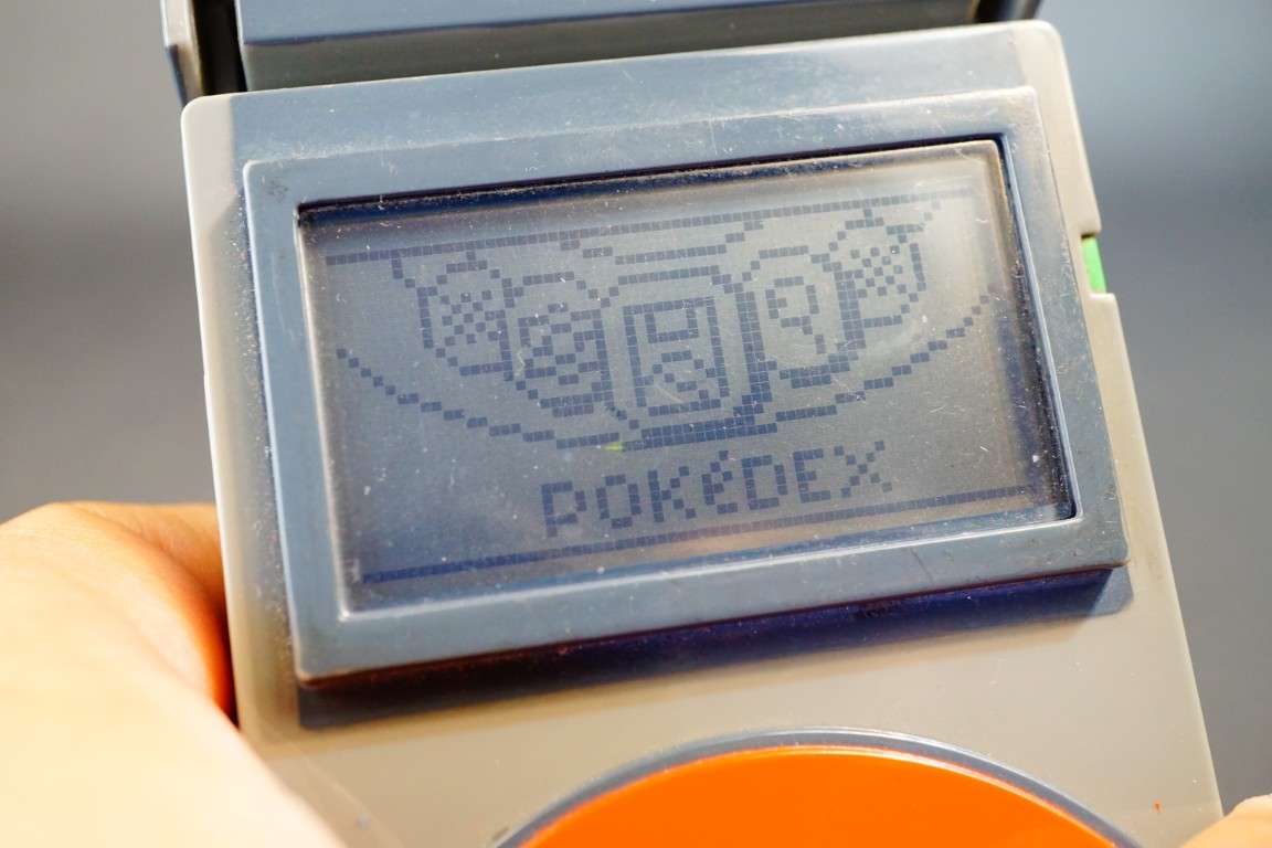 Pokemon Black & White Electronic Pokedex Nintendo Jakks Pacific 2011 **Good Condition**