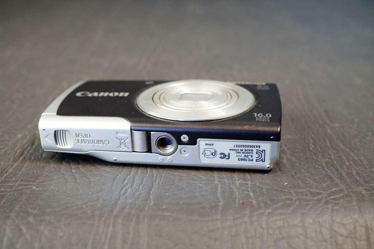 Canon PowerShot A2500 16.0MP Digital Camera **Good Condition**