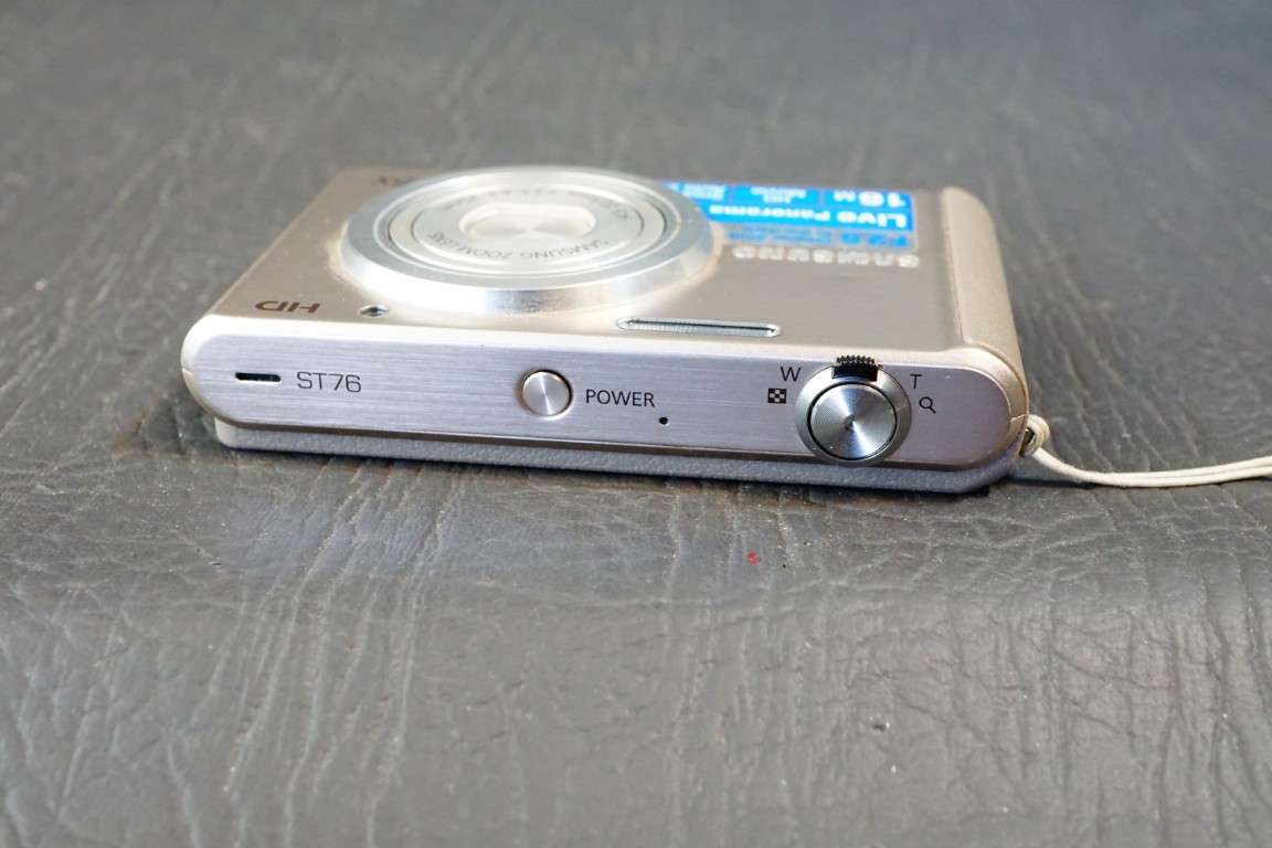 Samsung ST76 HD 16.1MP 5x Handheld Optical Zoom Digital Camera **Good Condition**