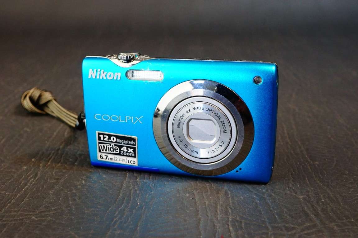 Nikon Coolpix S3000 12.0MP Digital Camera