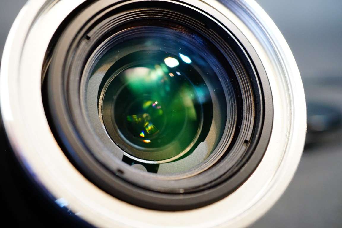 Olympus SP-590UZ 12Mp Digital Camera uses AA Batteries  **Good Condition**