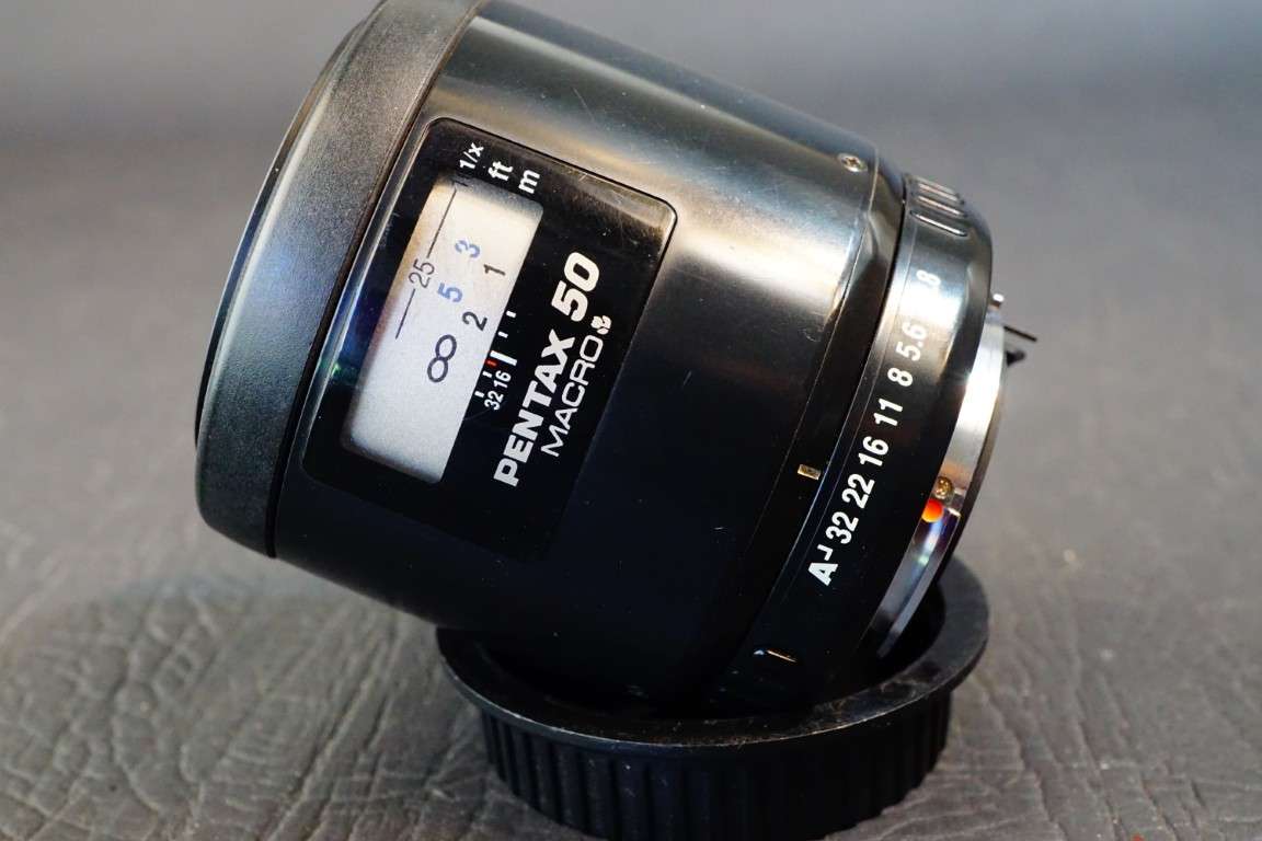 Pentax SMC Pentax-FA 50mm F2.8 Macro AF Lens  **Great Condition**