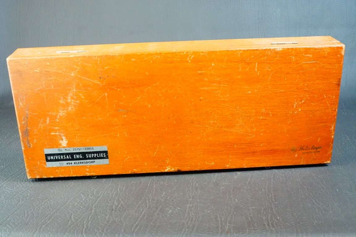 Mitutoyo NO. 511-106A Dial Bore Gage 2-4" Range w/ 2923-10 Indicator (.0001") **Great Condition**