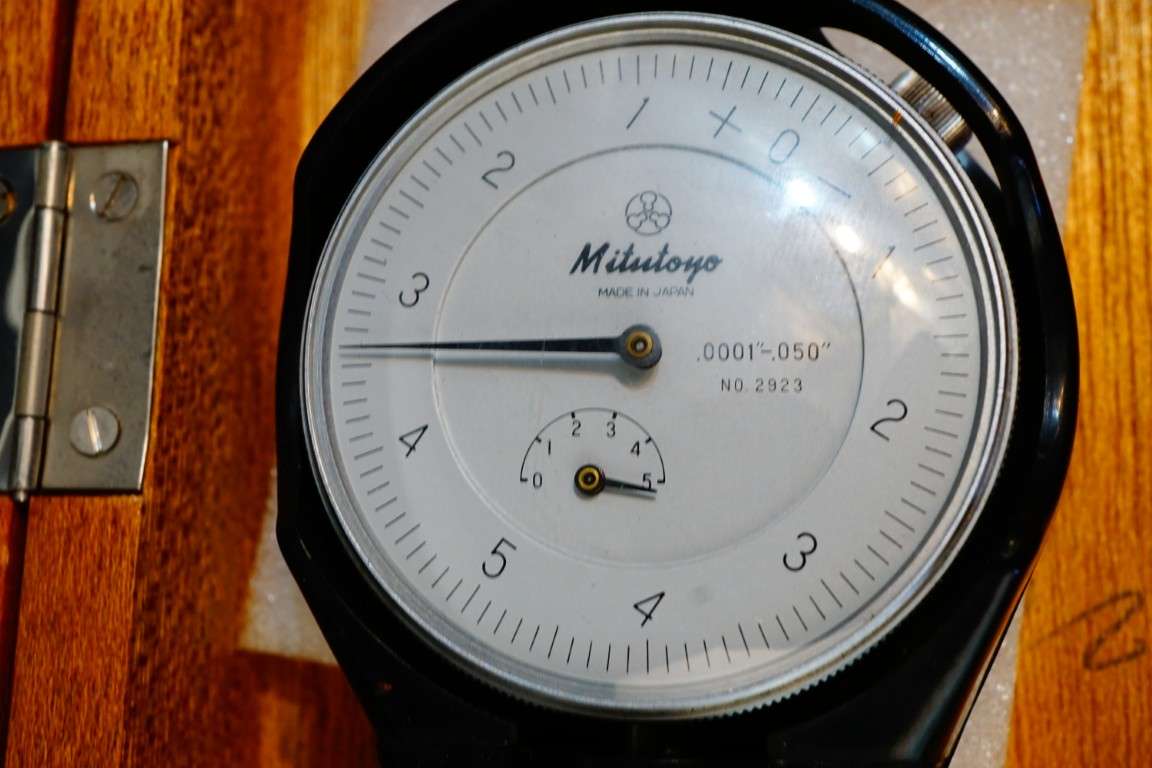 Mitutoyo NO. 511-106A Dial Bore Gage 2-4" Range w/ 2923-10 Indicator (.0001") **Great Condition**