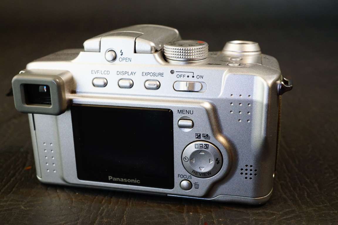 Panasonic Lumix DMC-FZ5 5.0MP Digital Bridge Camera