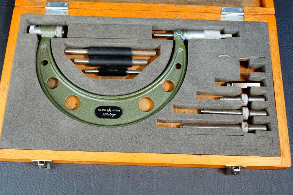 Mitutoyo 104-161 Interchangeable Anvil Micrometer 50-150mm 0.01mm **Great Condition**