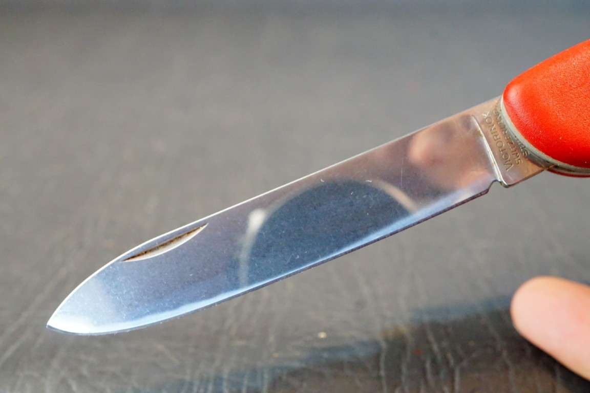 Victorinox Swiss Army Switzerland 4.5" Closed PICKNICKER Lock Blade Knife **Great Condition**