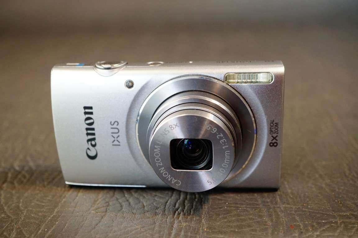 Canon Ixus 145 / ELPH 135 16.0MP Digital Compact Camera **Great Condition**