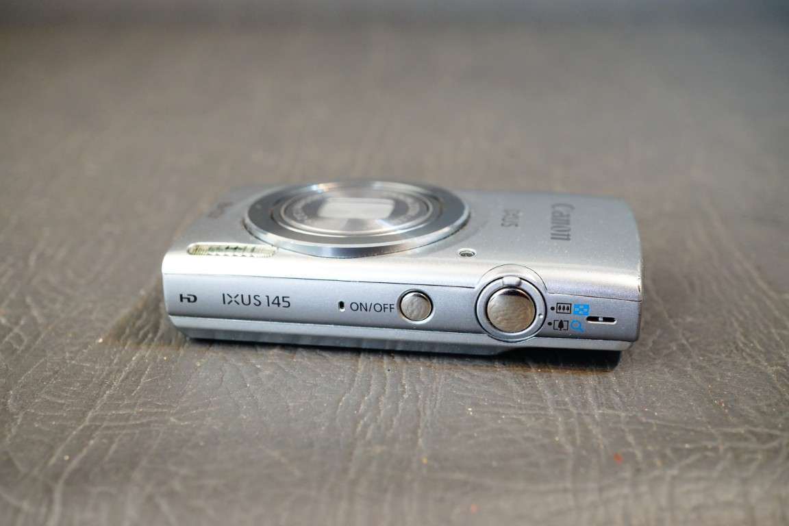 Canon Ixus 145 / ELPH 135 16.0MP Digital Compact Camera **Great Condition**