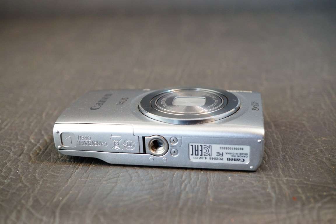 Canon Ixus 145 / ELPH 135 16.0MP Digital Compact Camera **Great Condition**