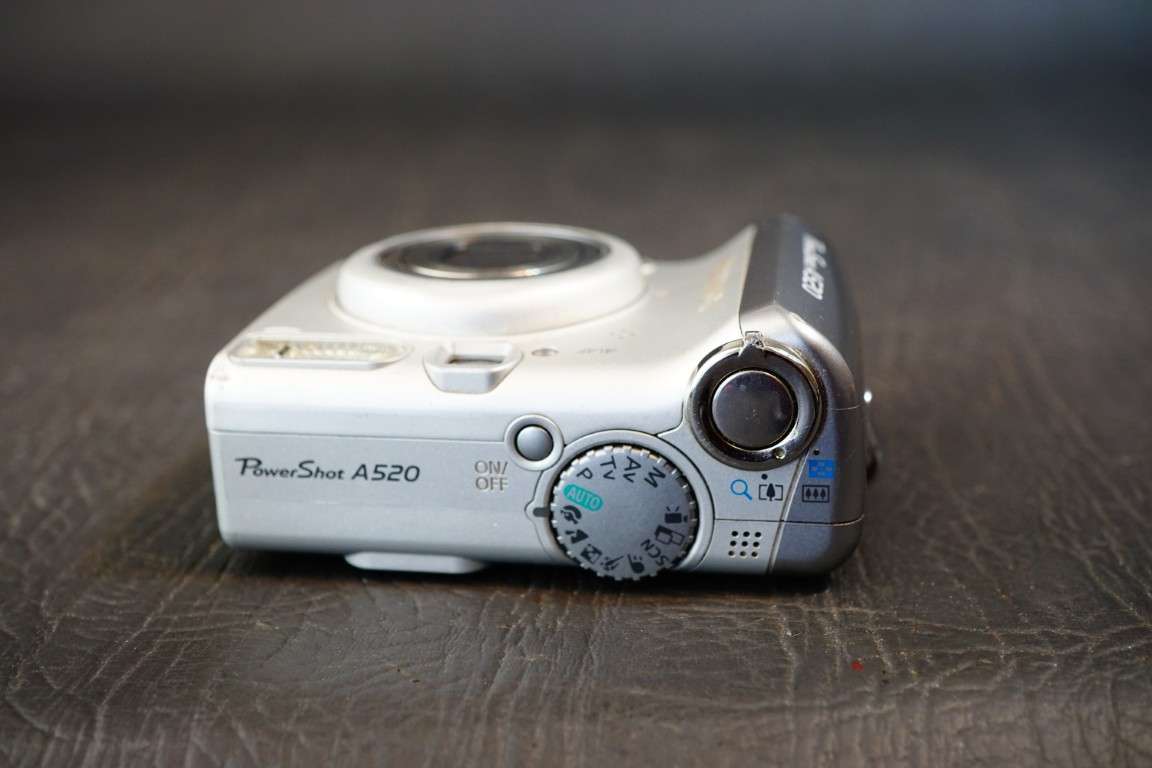Canon Power Shot A520 Compact Digital Camera 4X Zoom 4.0mp **Good Condition**