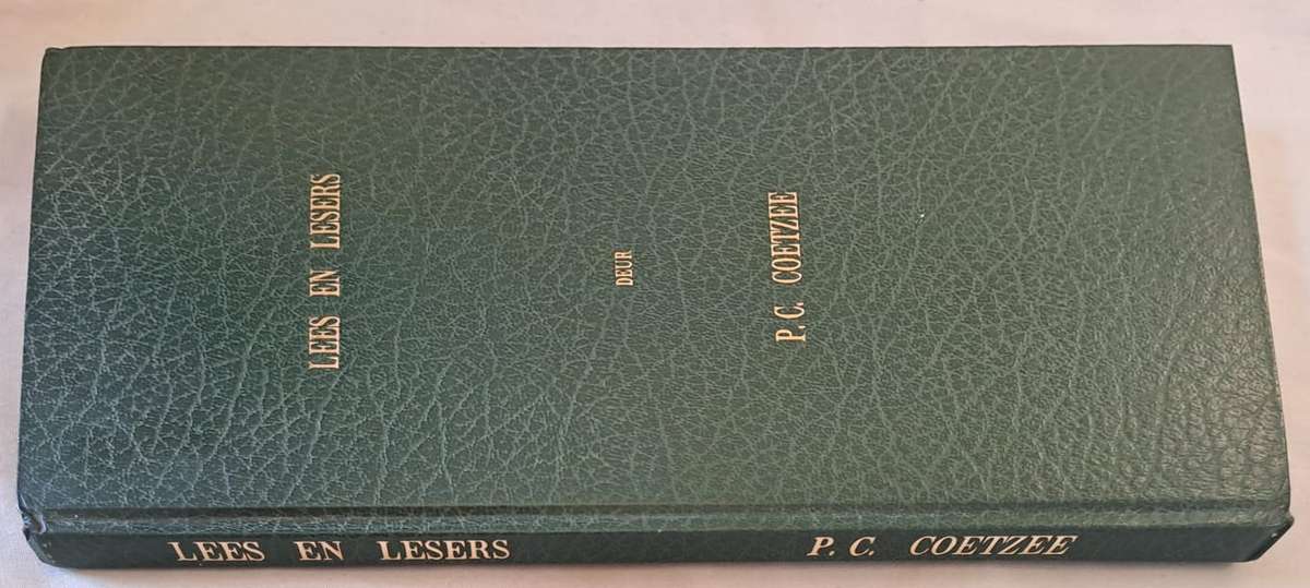 Lees en Lesers - P. C. Coetzee ( hard cover with no dj)