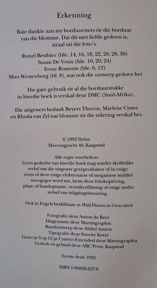 Inheemse blomme in kruissteek - Roza Oberholster (paperback)