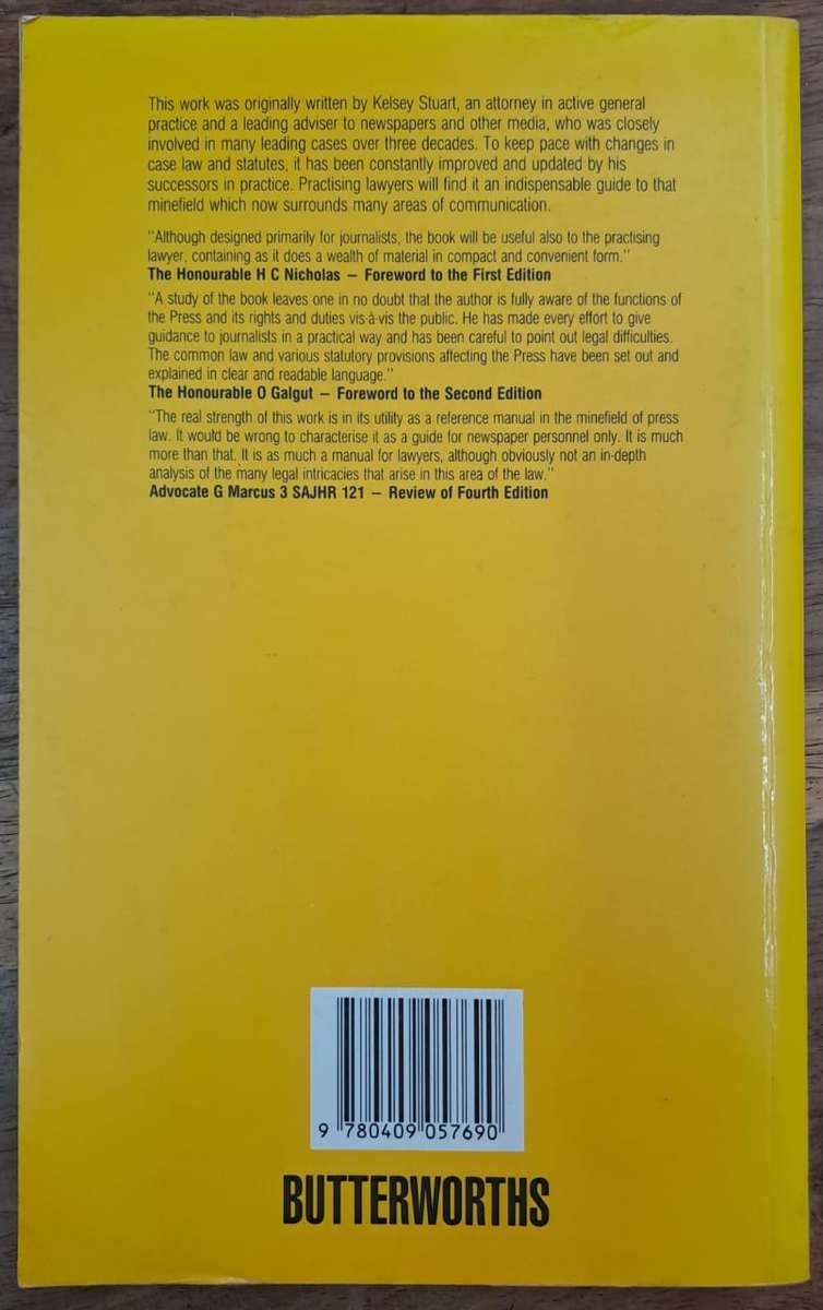 Kelsey Stuart's newspaperman's guide to the law - Bell Dewar & Hall (paperback)